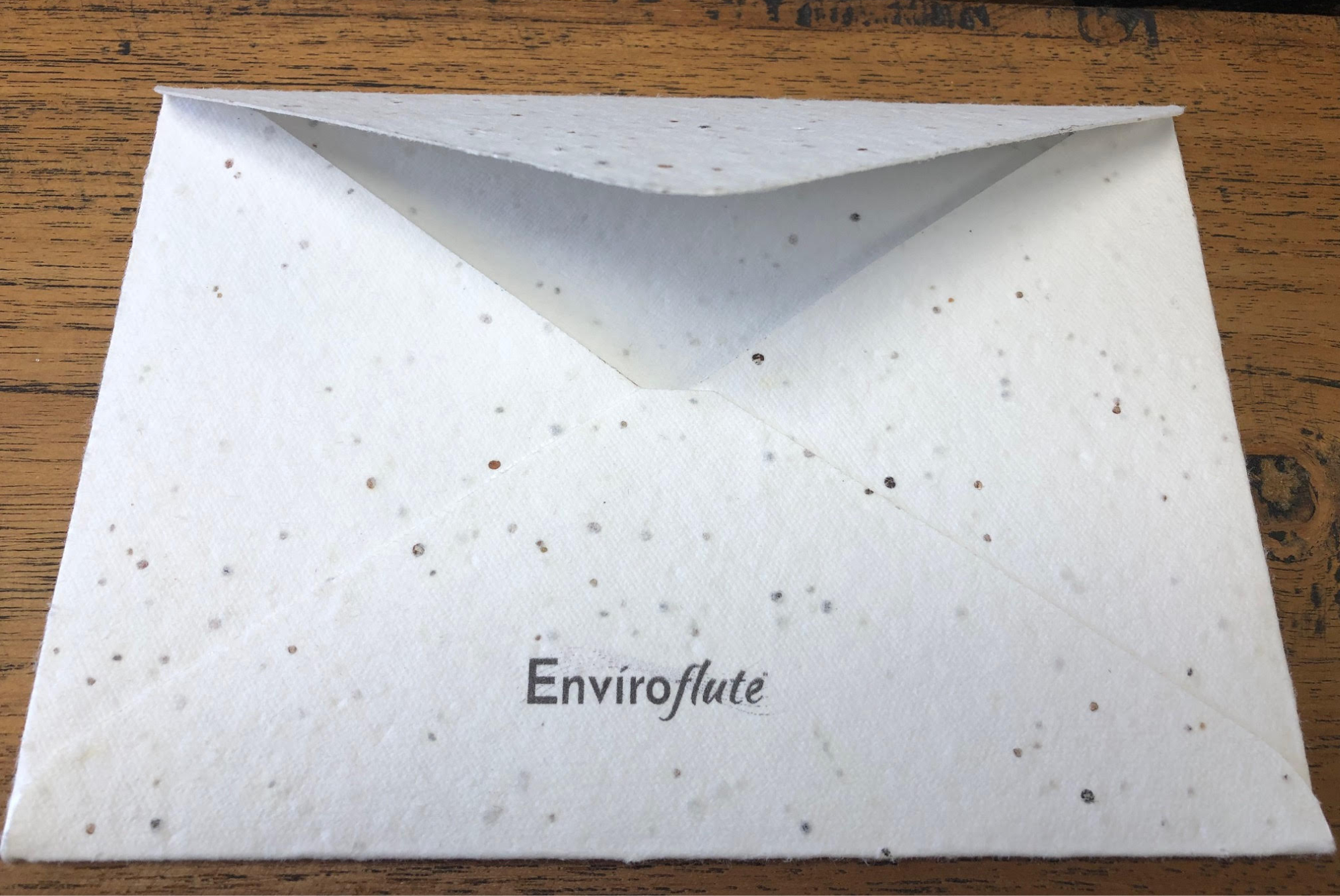 White seeded envelope 162 x 229 C5 200gsm